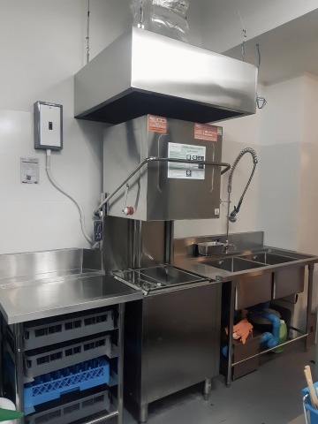 งานผลิตเครื่องล้างจานสแตนเลส